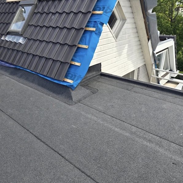 Dakbedekking Tiel Afwerking van compleet nieuw minerale dakbedekking in Tiel